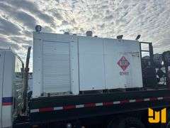 2010 INTERNATIONAL 7400 SBA T/A FUEL & LUBE TRUCK VIN: 1HTWGAAT8AJ214575