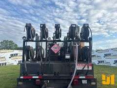 2010 INTERNATIONAL 7400 SBA T/A FUEL & LUBE TRUCK VIN: 1HTWGAAT8AJ214575