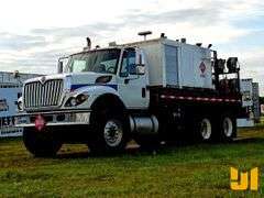 2010 INTERNATIONAL 7400 SBA T/A FUEL & LUBE TRUCK VIN: 1HTWGAAT8AJ214575