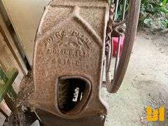 JOHN DEERE CORN SHELLER