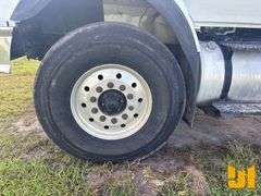 2010 INTERNATIONAL 7400 SBA T/A FUEL & LUBE TRUCK VIN: 1HTWGAAT8AJ214575