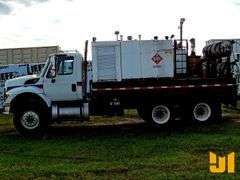 2010 INTERNATIONAL 7400 SBA T/A FUEL & LUBE TRUCK VIN: 1HTWGAAT8AJ214575