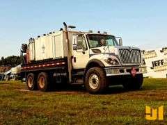 2010 INTERNATIONAL 7400 SBA T/A FUEL & LUBE TRUCK VIN: 1HTWGAAT8AJ214575