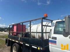 1999 GMC 6500 S/A HOT WATER PRESSURE WASHER TRUCK VIN: 1GDJ7H1C7XJ507971