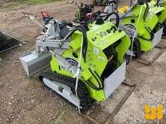 UNUSED 2025.5 LANDHERO LDH-T460 STAND ON MULTI TERRAIN LOADER SN: 25010608010YM