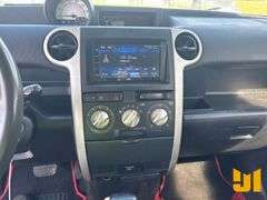 2006 TOYOTA SCION XB VIN: JTLKT324964068370 2WD