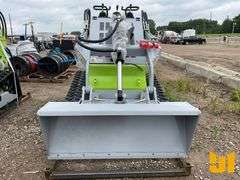 UNUSED 2025.5 LANDHERO LDH-T460 STAND ON MULTI TERRAIN LOADER SN: 25010608010YM