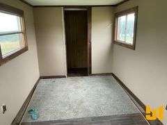 20’6”L X 8’6”W LIVING QUARTERS