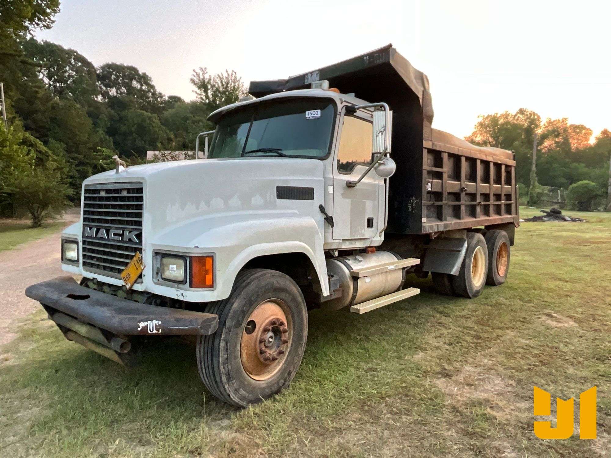 2006 MACK CHN T/A TANDEM AXLE DUMP TRUCK VIN: 1M1AJ06Y06N004804