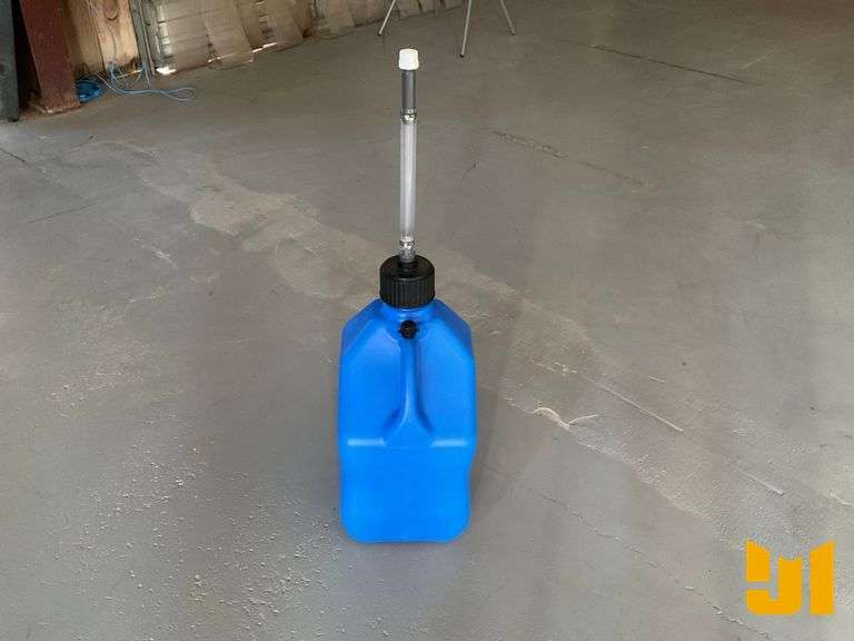 UNUSED VP RACING 5.5 GAL FUEL JUG