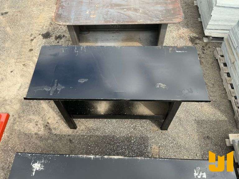 UNUSED KC 60" WORK BENCH