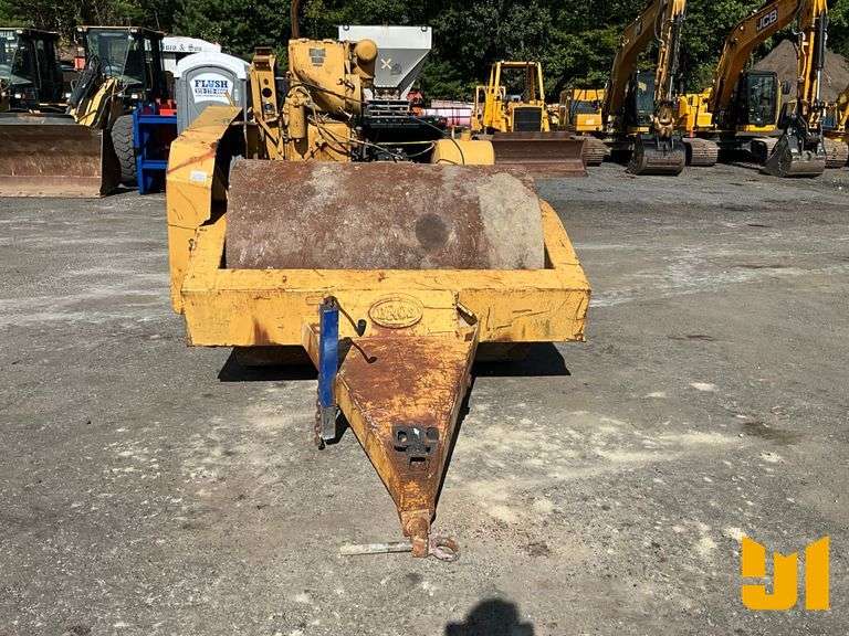 BROS VP-9D SINGLE DRUM VIBRATORY ROLLER SN: V-134