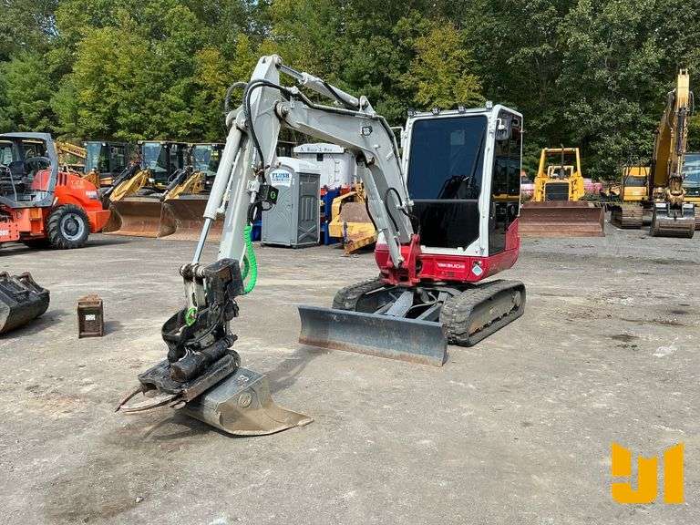 2022 TAKEUCHI TB235-2 HYDRAULIC EXCAVATOR SN: 123601670
