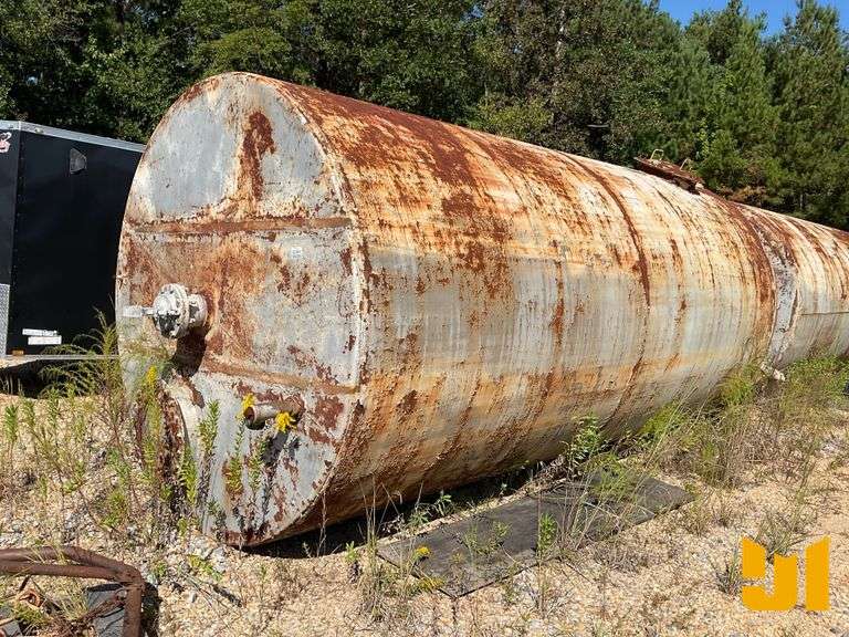 STEEL FUEL STORAGE TANK