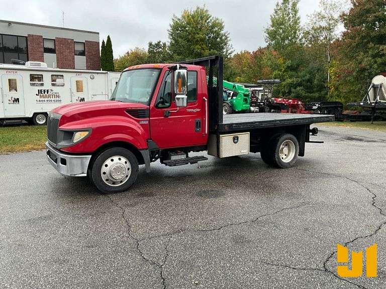 2012 INTERNATIONAL TERRASTAR SINGLE AXLE REGULAR CAB FLATBED TRUCK VIN: 1HTJSSKK5CJ590321