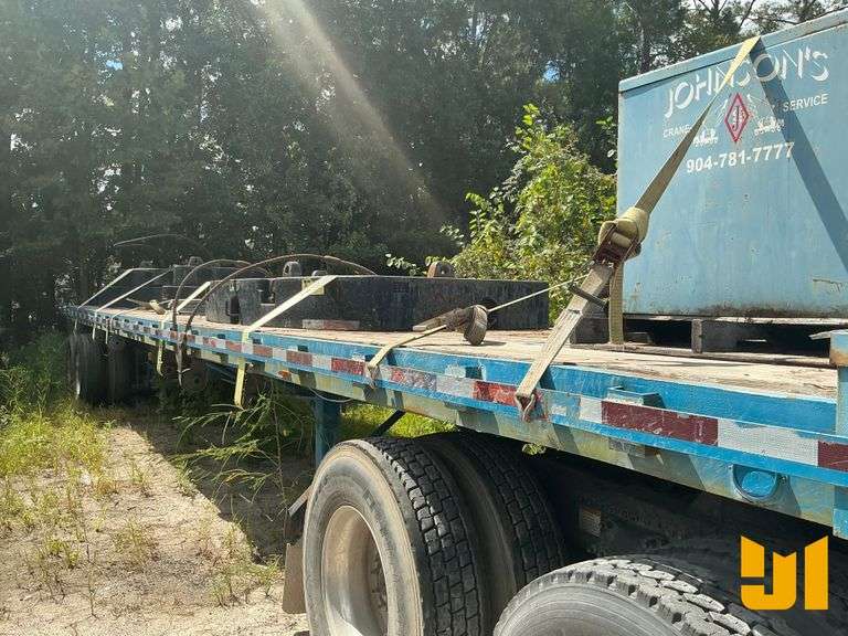 1973 FRUEH STEEL FLATBED TRAILER VIN: MER365009