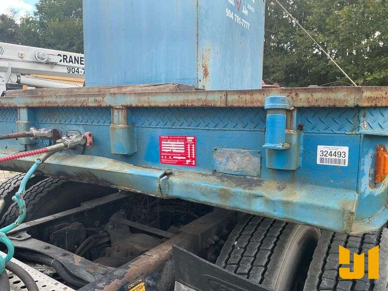1973 FRUEH STEEL FLATBED TRAILER VIN: MER365009