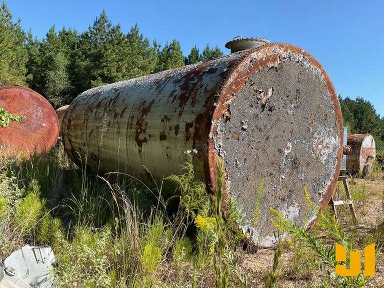 STEEL FUEL STORAGE TANK