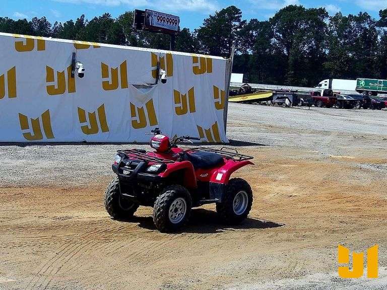 SUZUKI VINSON QUADRUNNER UTV