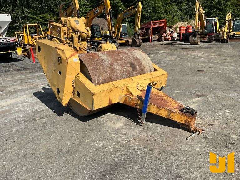 BROS VP-9D SINGLE DRUM VIBRATORY ROLLER SN: V-134