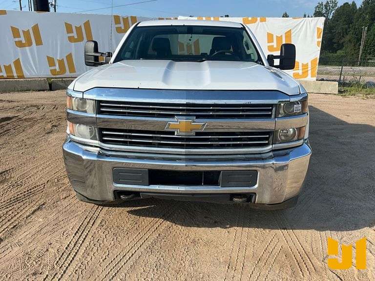 2015 CHEVROLET SILVERADO 2500HD S/A UTILITY TRUCK VIN: 1GB2CUEG0FZ113114