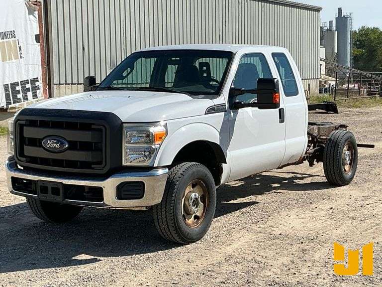 2014 FORD F-250 SINGLE AXLE CAB & CHASSIS VIN: 1FT7X2B69EEA22404