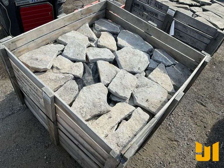 PALLET OF PAVERS OLD HAMPSHIRE MOSAIC FLATS