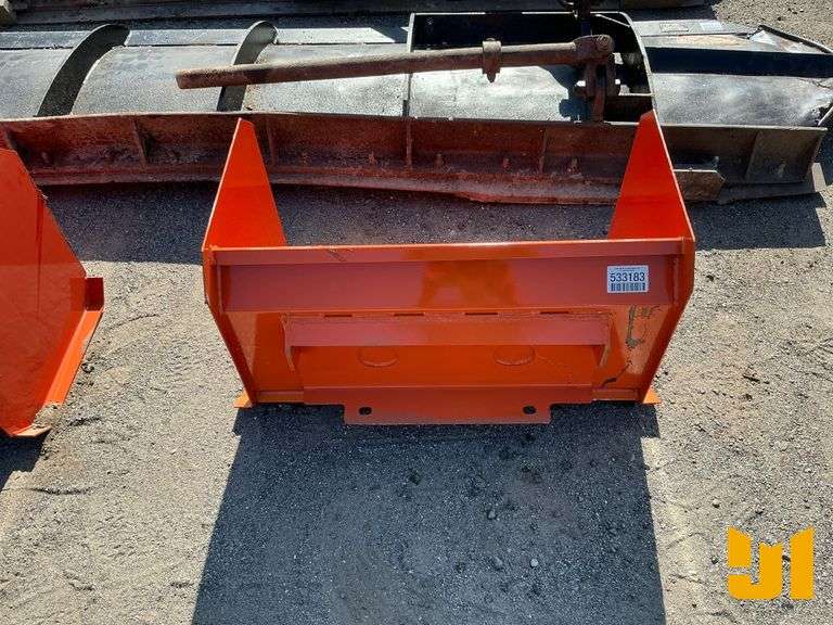 UNUSED KC 36" MINI UNIVERSAL ATTACH SNOW PUSHER