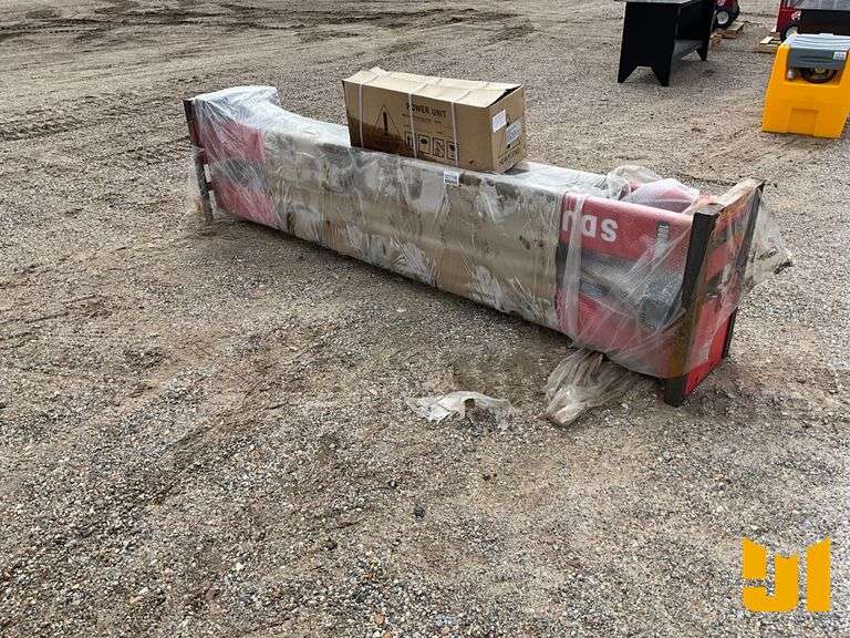 UNUSED SDJ-4000 9200 LB HD CAR LIFT