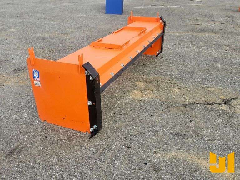 UNUSED KC 10' PUSHER W/ REPLACEABLE SHOES AND BLADE