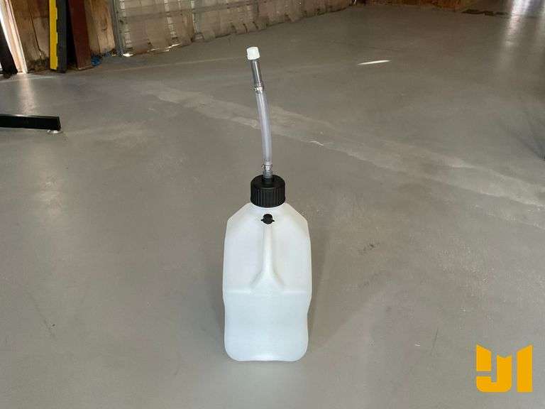 UNUSED VP RACING 5.5 GAL FUEL JUG