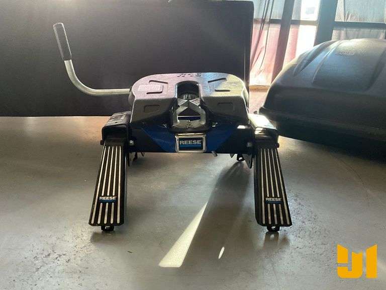 REESE R16 DROP IN 5TH WHEEL HITCH