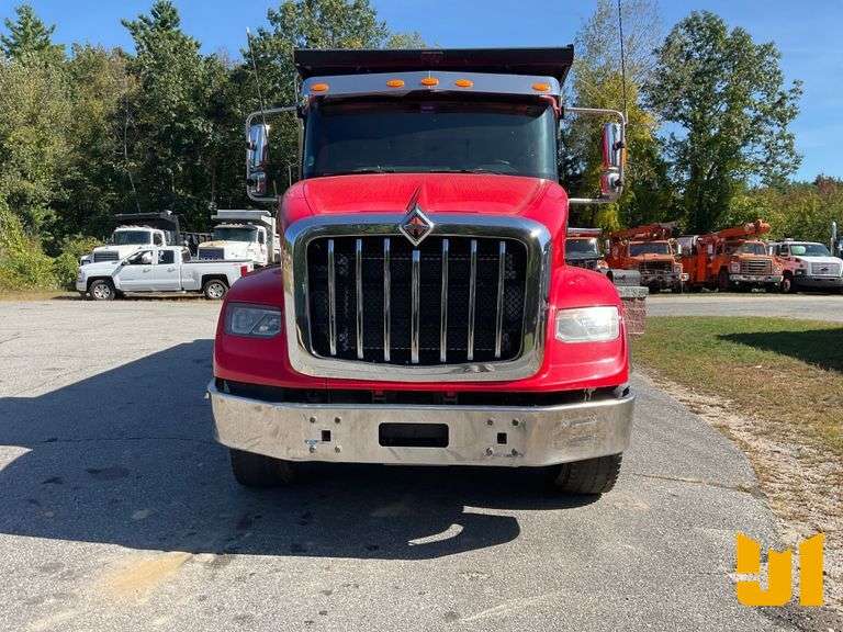 2017 INTERNATIONAL HX615 TRI-AXLE DUMP TRUCK VIN: 3HTDSSNTXHN657713
