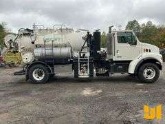 2001 STERLING TRUCK L7500 S/A VAC VIN: 2FZAA0AK51AF13774