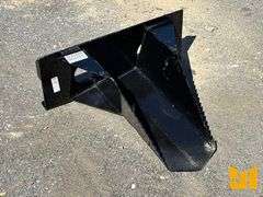 UNUSED KC MINI UNIVERSAL ATTACH TREE SPADE