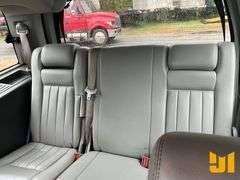 2004 LINCOLN NAVIGATOR VIN: 5LMFU28R14LJ28905 AWD