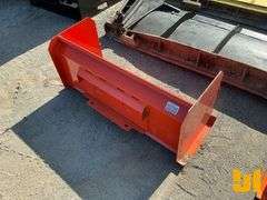 UNUSED KC 48" MINI UNIVERSAL ATTACH SNOW PUSHER