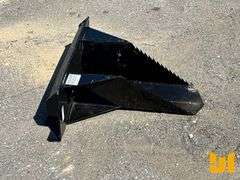 UNUSED KC MINI UNIVERSAL ATTACH TREE SPADE