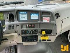 2001 STERLING TRUCK L7500 S/A VAC VIN: 2FZAA0AK51AF13774