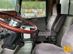 2007 PETERBILT 357 TRI-AXLE DUMP TRUCK VIN: 1XPADB0X07N698705