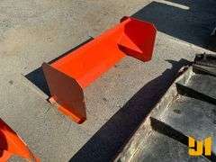 UNUSED KC 48" MINI UNIVERSAL ATTACH SNOW PUSHER