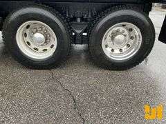 2007 PETERBILT 357 TRI-AXLE DUMP TRUCK VIN: 1XPADB0X07N698705