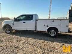 2017 FORD F-250 EXTENDED CAB 4X2 PICKUP VIN: 1FD7X2A64HEF00956