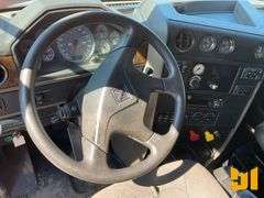 2017 INTERNATIONAL HX615 TRI-AXLE DUMP TRUCK VIN: 3HTDSSNTXHN657713