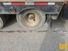 2000 WILSON TRAILER CO. WILSON TRAILER CO. FOLDING TAIL TRAILER VIN: 1W1AFK6B0YK231431