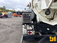 2001 STERLING TRUCK L7500 S/A VAC VIN: 2FZAA0AK51AF13774