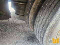 2000 WILSON TRAILER CO. WILSON TRAILER CO. FOLDING TAIL TRAILER VIN: 1W1AFK6B0YK231431