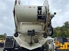 2001 STERLING TRUCK L7500 S/A VAC VIN: 2FZAA0AK51AF13774