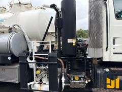 2001 STERLING TRUCK L7500 S/A VAC VIN: 2FZAA0AK51AF13774