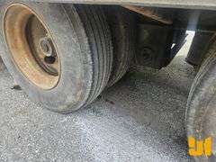 2000 WILSON TRAILER CO. WILSON TRAILER CO. FOLDING TAIL TRAILER VIN: 1W1AFK6B0YK231431